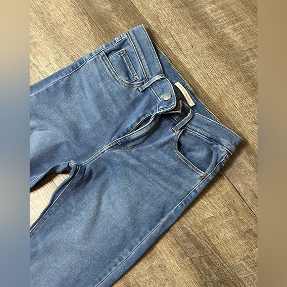 Levi Blue Denim Skinny Jeans - Picture 2 of 4